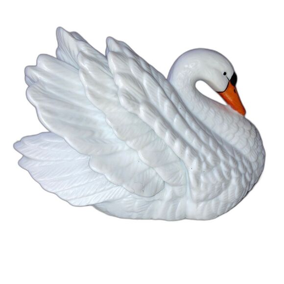 ROYAL HERITAGE The Regal Swan Figurine Porcelain Bisque Hand Painted 3.5 inches - Picture 2 of 9